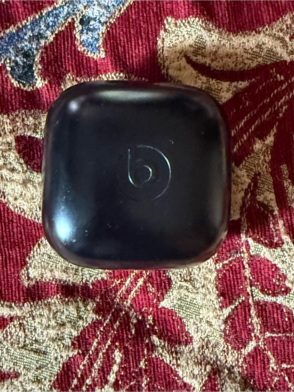 Beats Wireless Earbuds - Black - Picture 3 of 5